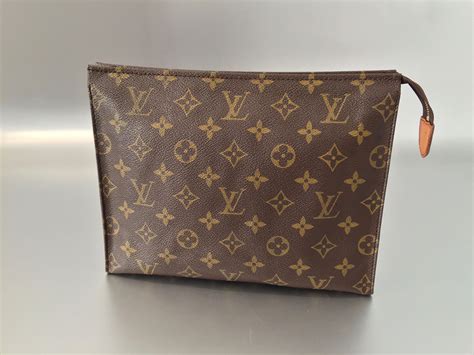 papier toilette louis vuitton prix|Poche Toilette Monogram Canvas .